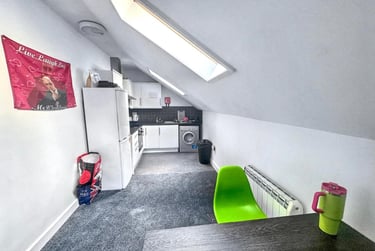 2 bed flat, Whitefield Terrace, Greenbank, Plymouth, PL48NH - Image 4